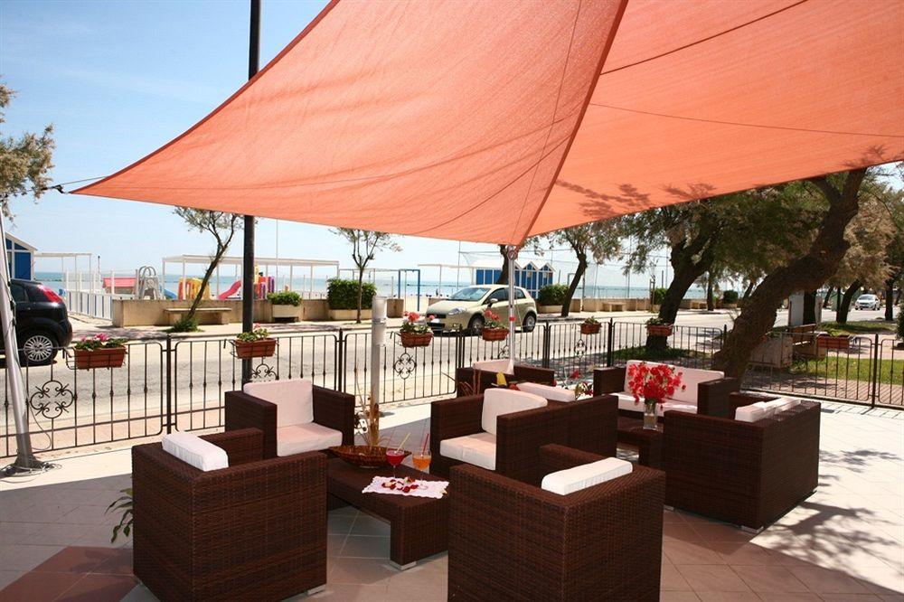 Hotel Ristorante Sole Resort Marotta Esterno foto