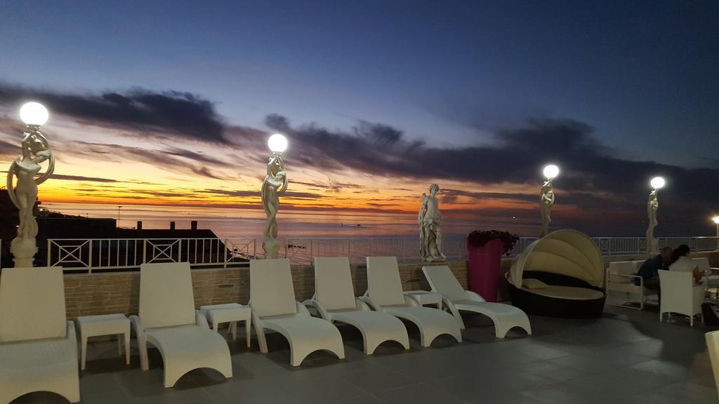 Hotel Ristorante Sole Resort Marotta Esterno foto
