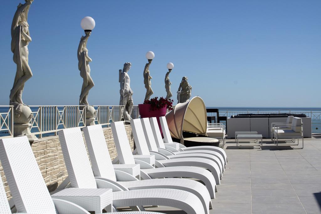 Hotel Ristorante Sole Resort Marotta Esterno foto