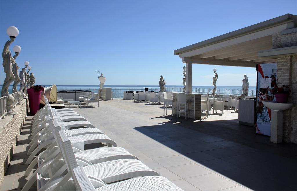 Hotel Ristorante Sole Resort Marotta Esterno foto