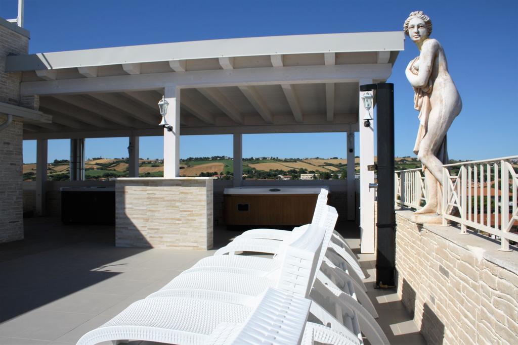 Hotel Ristorante Sole Resort Marotta Esterno foto
