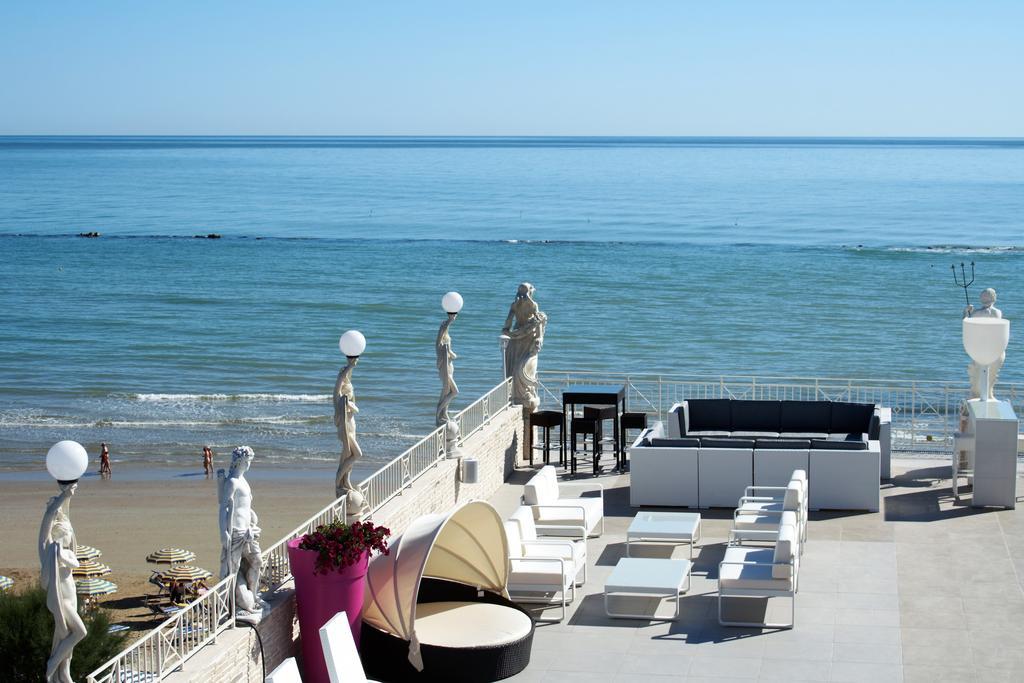 Hotel Ristorante Sole Resort Marotta Esterno foto
