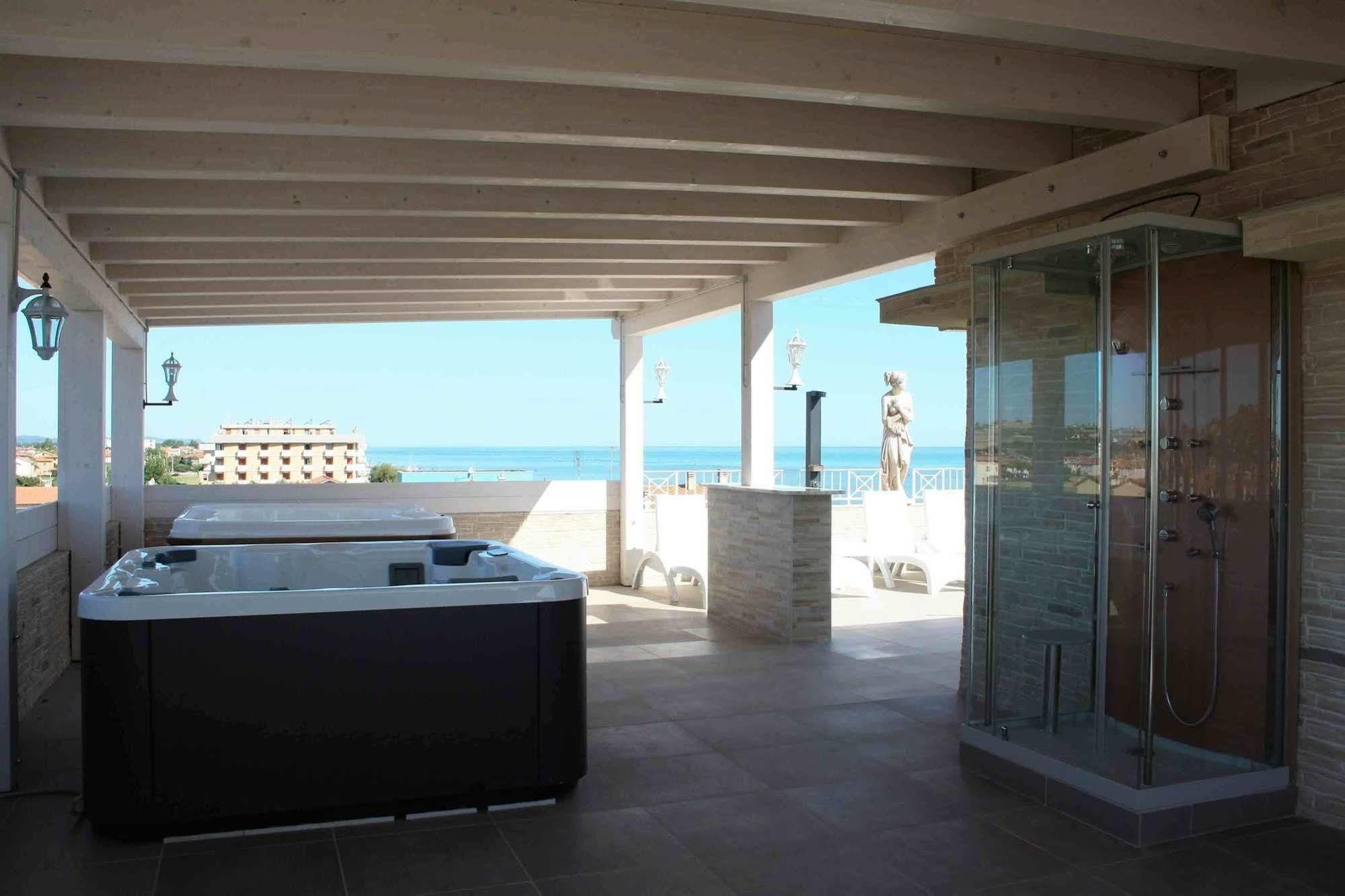 Hotel Ristorante Sole Resort Marotta Esterno foto